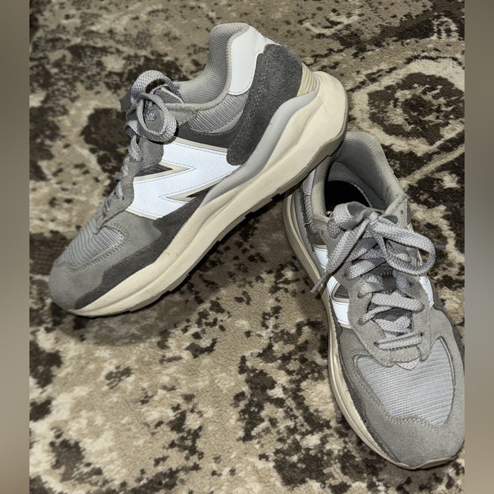 New Balance 57/40 men’s size 9 grey